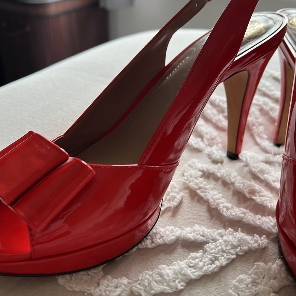 Vince Camuto - bright coral patent leather heels - Picture 7 of 9